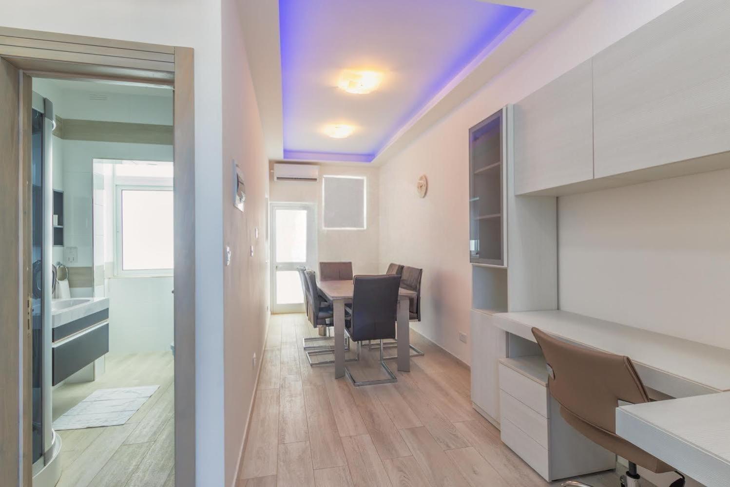 The Penthouse Apartment Saint Julian's Екстериор снимка